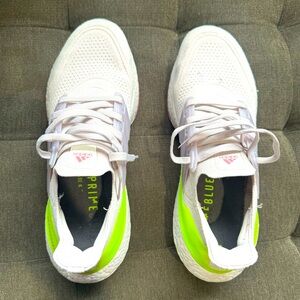 Adidas Ultraboost 21 Lavender & lime green size 10